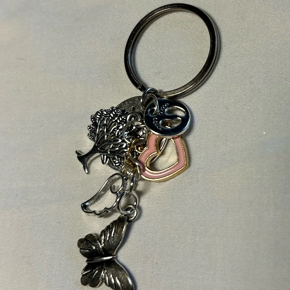 Silver keychain “Life is a‎ gift” charms
